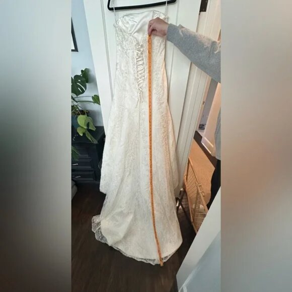 Maggie Sottero Lace Wedding Dress - Picture 13 of 16